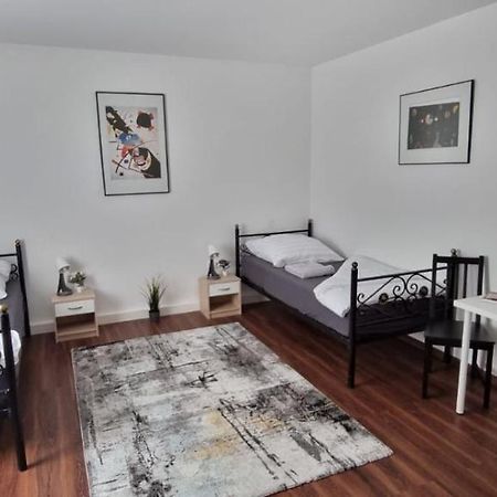 Pension Am Kreisel Kassel Esterno foto