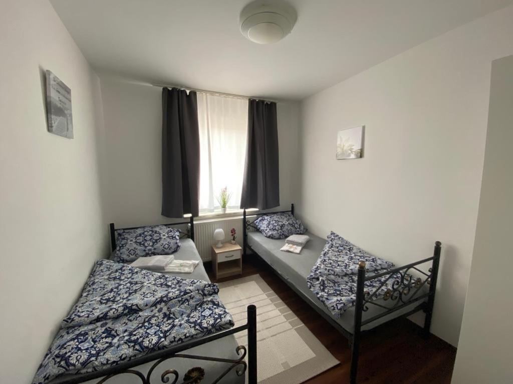 Pension Am Kreisel Kassel Esterno foto