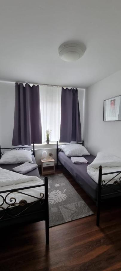 Pension Am Kreisel Kassel Esterno foto